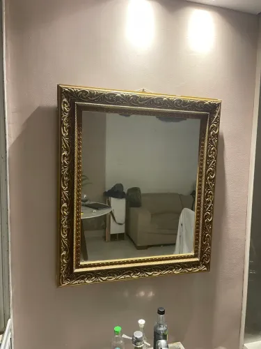 Espelho com moldura 73,5 x 83,5