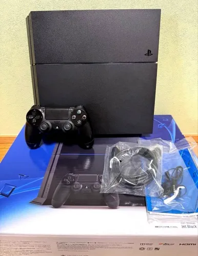 Vendo PlayStation 4 PS4 500GB (2 CONTROLES + BASE) Na caixa 