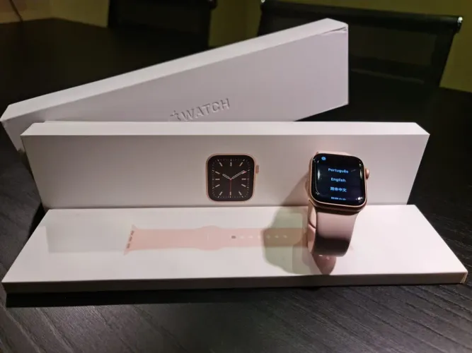 Apple Watch Séries 6 40 mm Gold Rose
