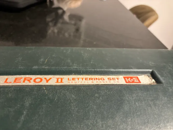 Kit de Letras Técnico Leroy II - Keuffel & Esser Co. (K&E)