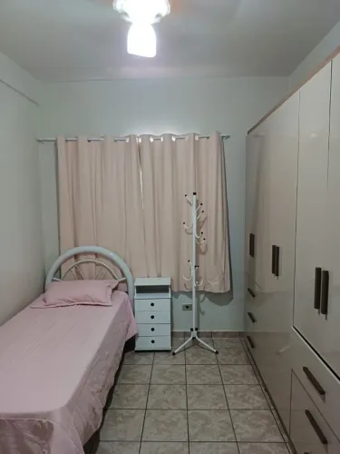 Quarto para moças em Presidente Prudente, próximo ao campus 1 da Unoeste