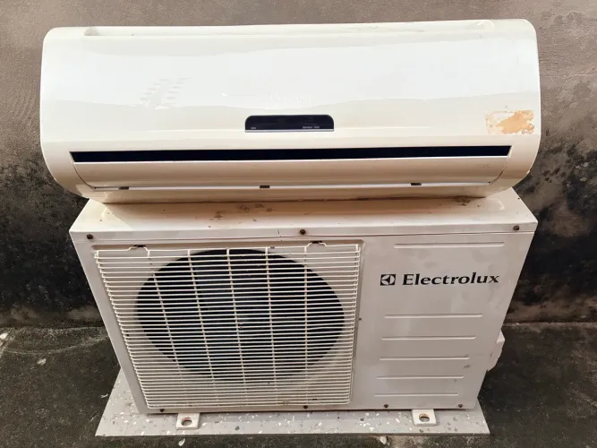 Ar-condicionado Split Electrolux 7.000 BTUs - Usado