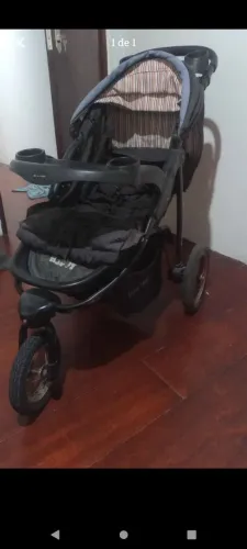 Carrinho com bb conforto 