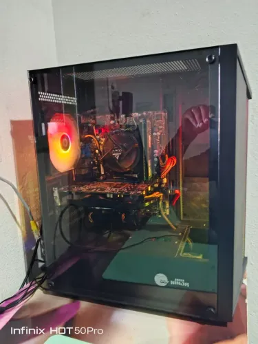 Pc Gamer Core i3 3210 6GB Placa de vídeo AMD 5770 1GB ddr5 500gb