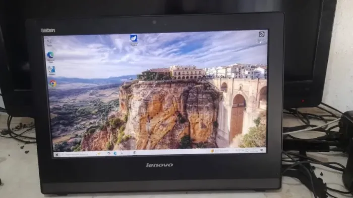 All in One Lenovo E73z I5 4° geraçao 8gb de ram