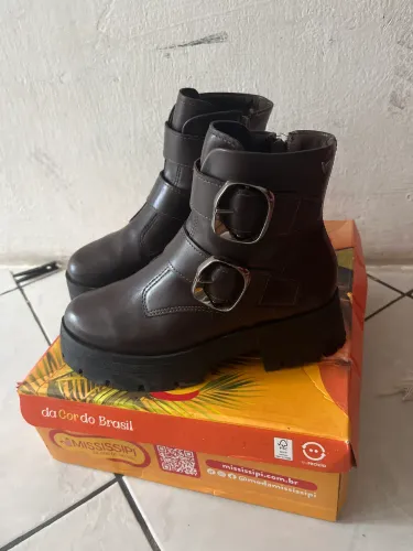 Bota feminina TAM 34