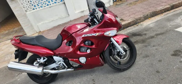 Suzuki GSXF 750cc