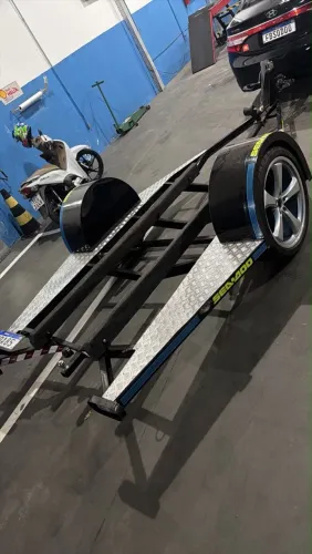 Vendo carretinha jet ski
