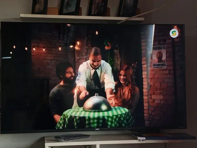 TV AOC à venda - tela grande e ótimo estado!