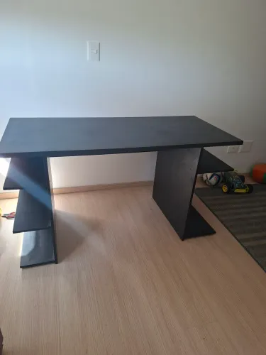 Mesa quarto / escritório