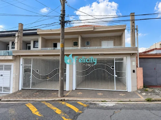 Sobrado, 4 dormitórios, 4 suítes, 4 vagas, 179 m² no Parque São Domingos