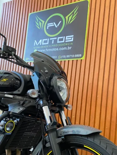 KAWASAKI VULCAN S 650 CAFÉ PRETA 2023 - IMPECÁVEL
