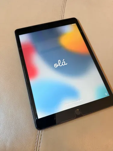 iPad 9ª geração com caixa e capinha