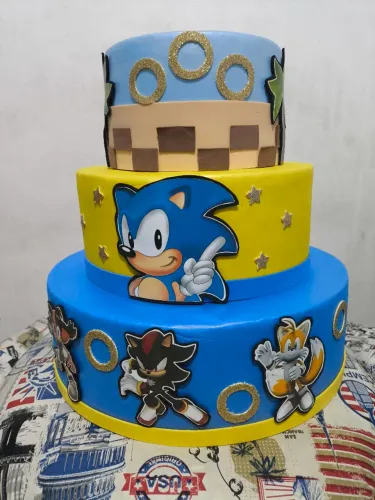 Bolo fake Sonic 3 andares