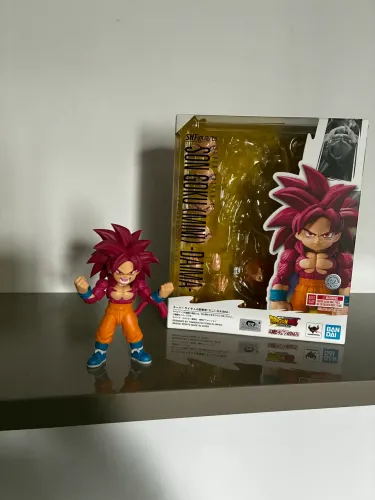 Sh figuarts - Goku (mini) ssj4 com caixa parda