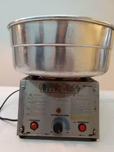 Máquina de algodão doce,em perfeito estado $700. Pegar próx ao shopping prêmio