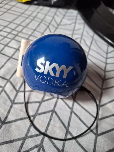 Brinde Caixinha de som Sky Vodka anos 2000