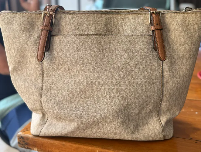 Bolsa Michael kors original usada 