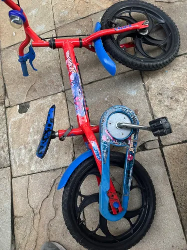 Bicicleta infantil caloi homem aranha