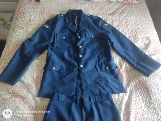 5° uniforme Formatura FAB Blazer 52 e Calça 40 - Novo nunca usado.