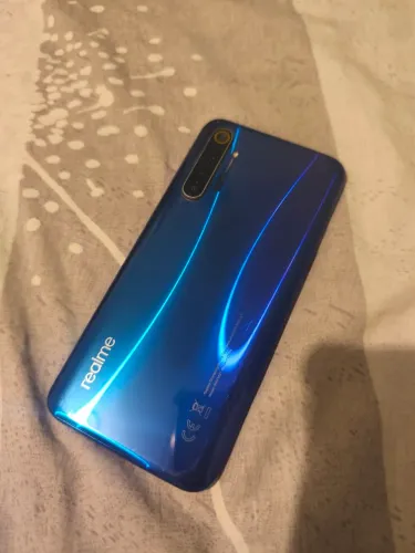 Xiaomi Realme XT