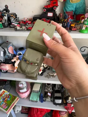 Brinquedo Caminhão carcaça Balila anos 70 