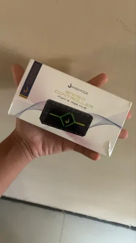Controladora Gamer Rise Mode PWM e RGB Hub - 12V 4 Pinos (Suporta até 9 Fans)