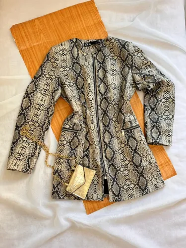 Casaco zara estampa de pele de cobra