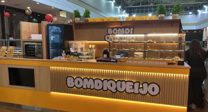 Vaga de atendente em quiosque