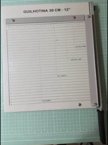 Guilhotina Facão A4 De Aço + Larga 20 Fls Reforço P/ Papelão - Excentrix