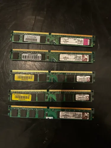 Memória Kingston DDR2 2GB RAM -  Kit com Desconto
