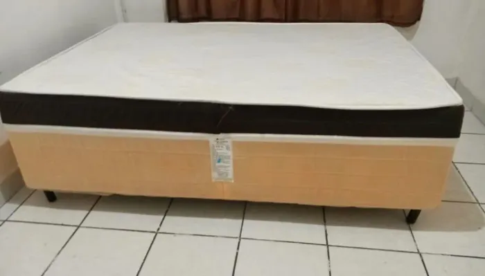 Cama de casal nova