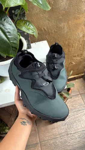 Oakley Teeth Slip On Piet