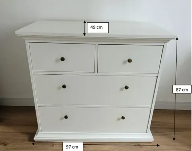 CÔMODA - ideal para trocar bebês - gaveteiro