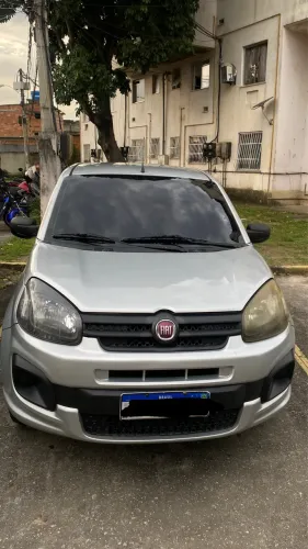 Fiat Uno Attractive 1.0 EVO Fire Flex 8V 5P 2021
