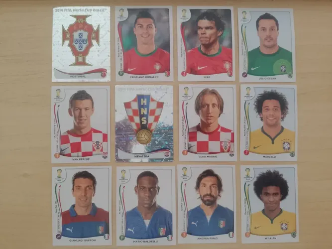 Figurinhas da copa do mundo de 2014.Kit com 12 figurinhas originais oficiais da Panini.