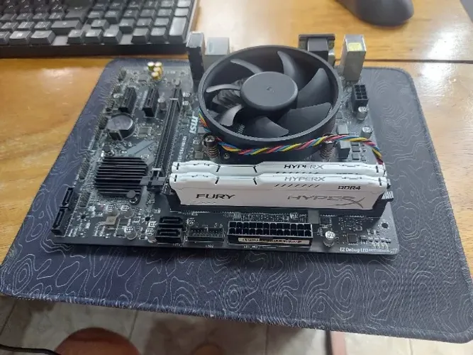 Kit Placa Mãe MSI H310M, Processador i3 9100F, Memoria Ram DDR 4 16Gb (2x8GB) 2666Mhz