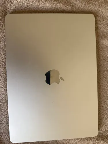 MacBook M2