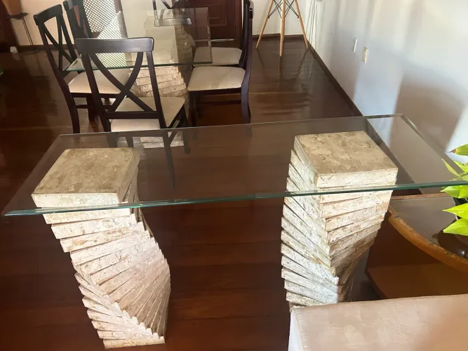 Sala elegante - Mesa de jantar, Aparador e Mesa de Centro