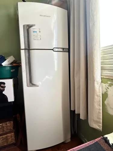 Geladeira usada em perfeito estado