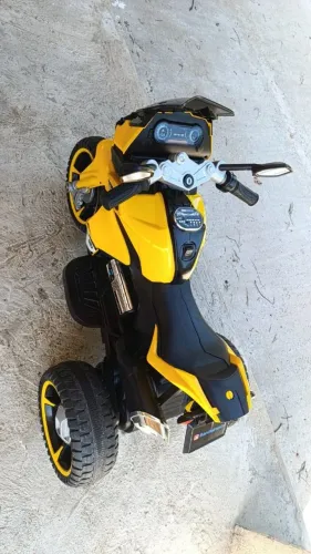 Moto elétrica infantil 
