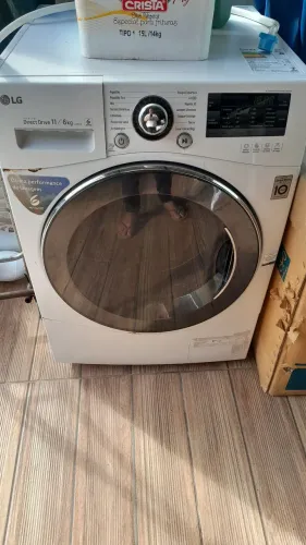 Vendo lava e seca lg com defeito