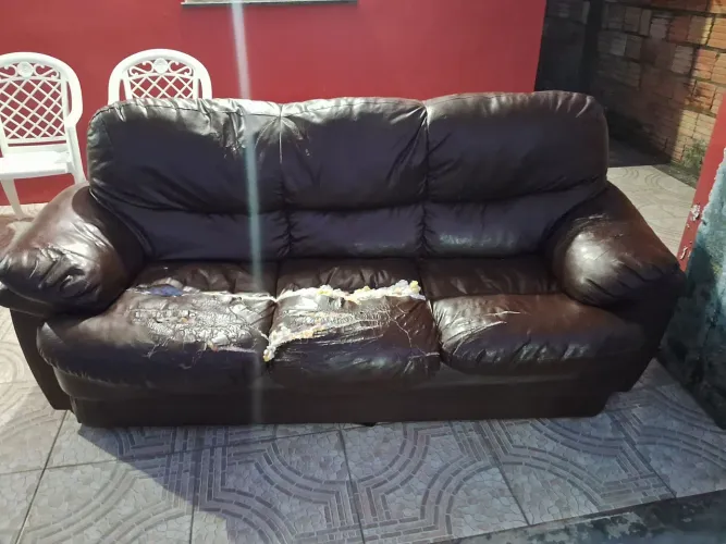 2 Sofás