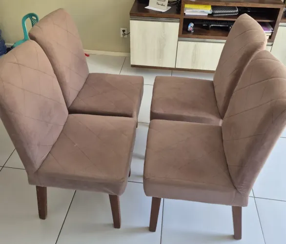Cadeiras acolchoadas para sala de jantar