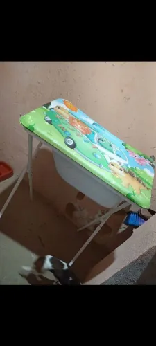 Banheira com suporte e trocador