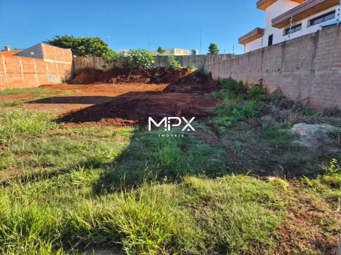 Terreno à venda no bairro Jardim São Francisco em Piracicaba