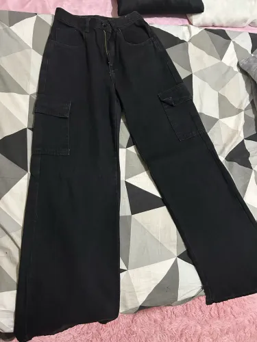Calça cargo jeans preta tamanho 38