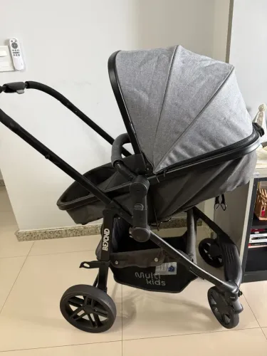 Carrinho de bebê MULTIKIDS beyond com berço Moisés
