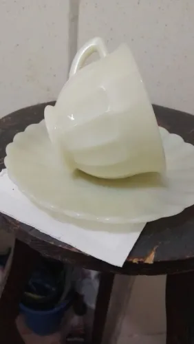 40 xícaras coralex e 40 pires