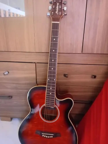 Violão elétrico strinberg 700 reais